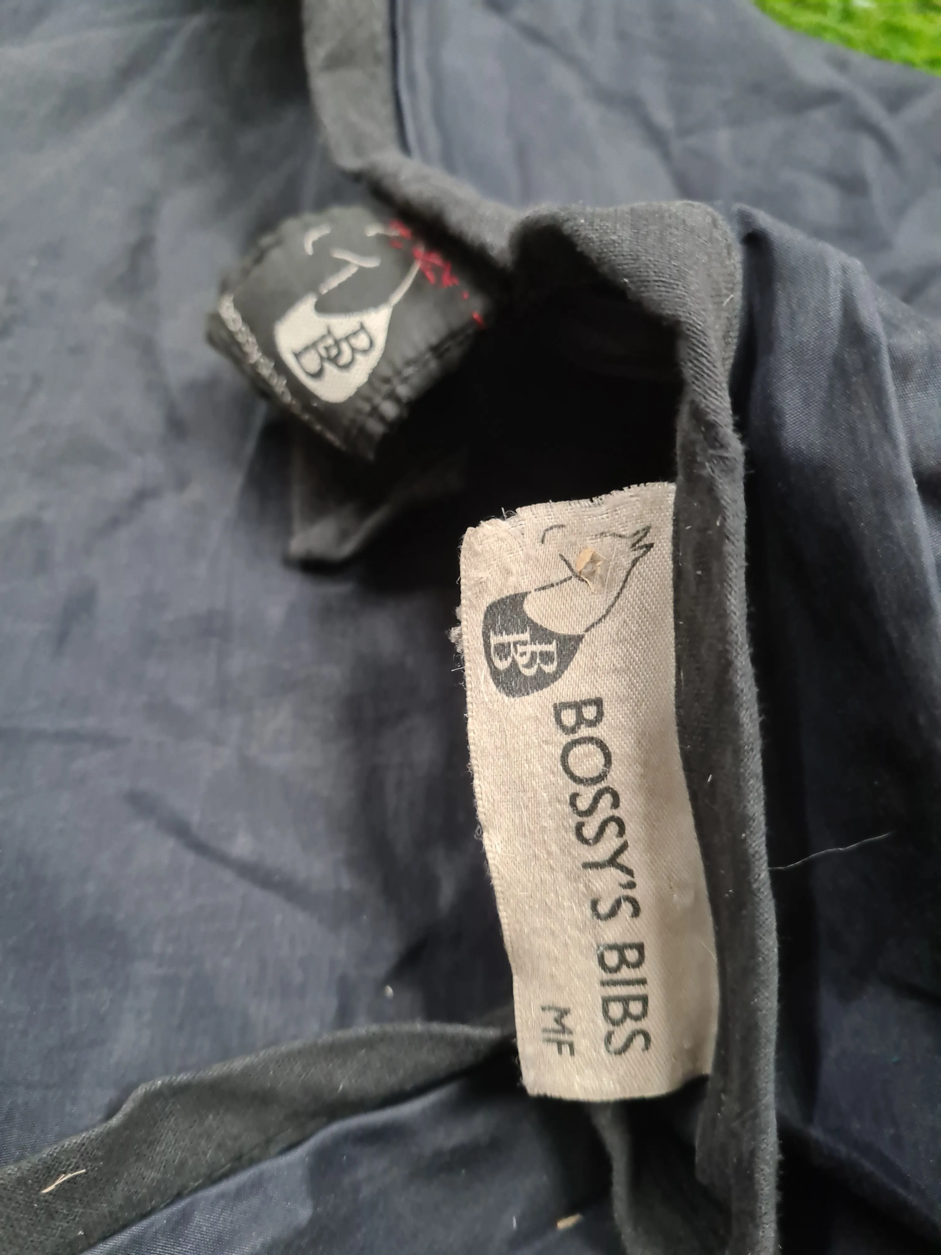 Bossy's bibs anti rub bib size cob/full black FREE POSTAGE 🟢