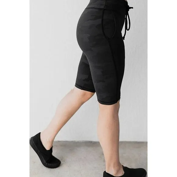 Celestial Bodiez NWT Power Bike Shorts in 'Black Camo’ Size Small