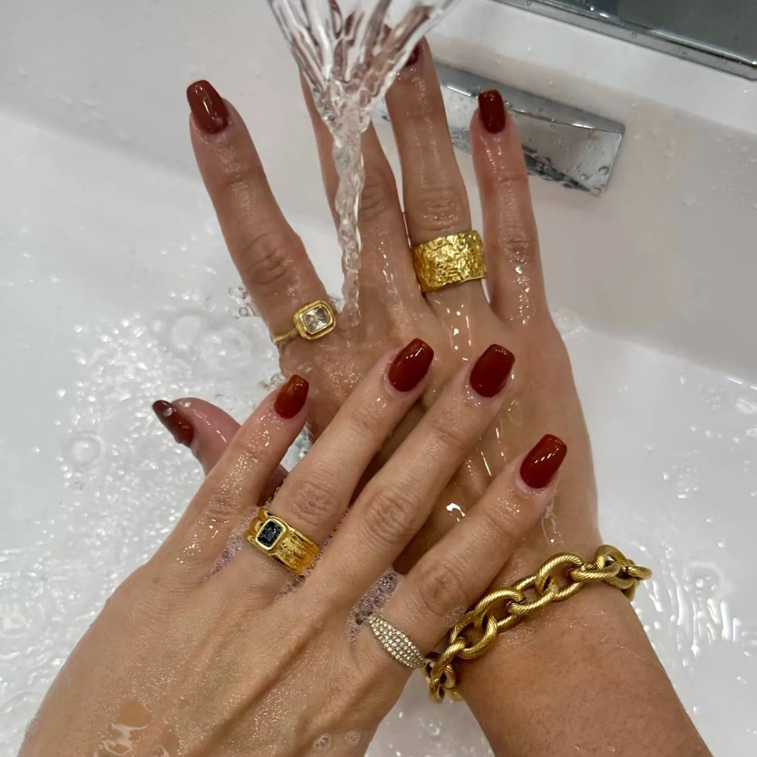 Ellie Vail Water Resistant Jewelry- Stevie Chunky Chain Link Bracelet
