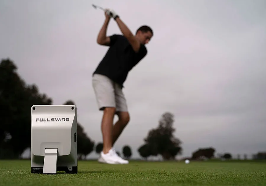 Full Swing KIT Retractable Screen Golf Simulator Package