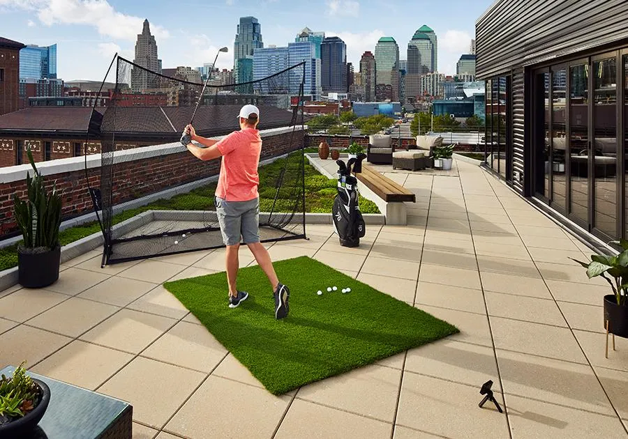 Garmin Approach R10 Retractable Screen Golf Simulator Package