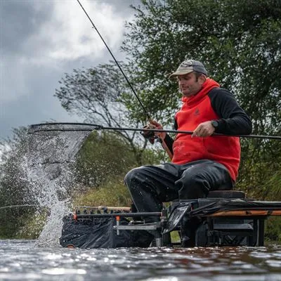 Guru Aventus 2.7m Landing Net Handle