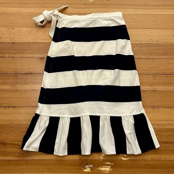 J. Crew rugby knit wrap skirt Navy/ Ivory. Size XS.