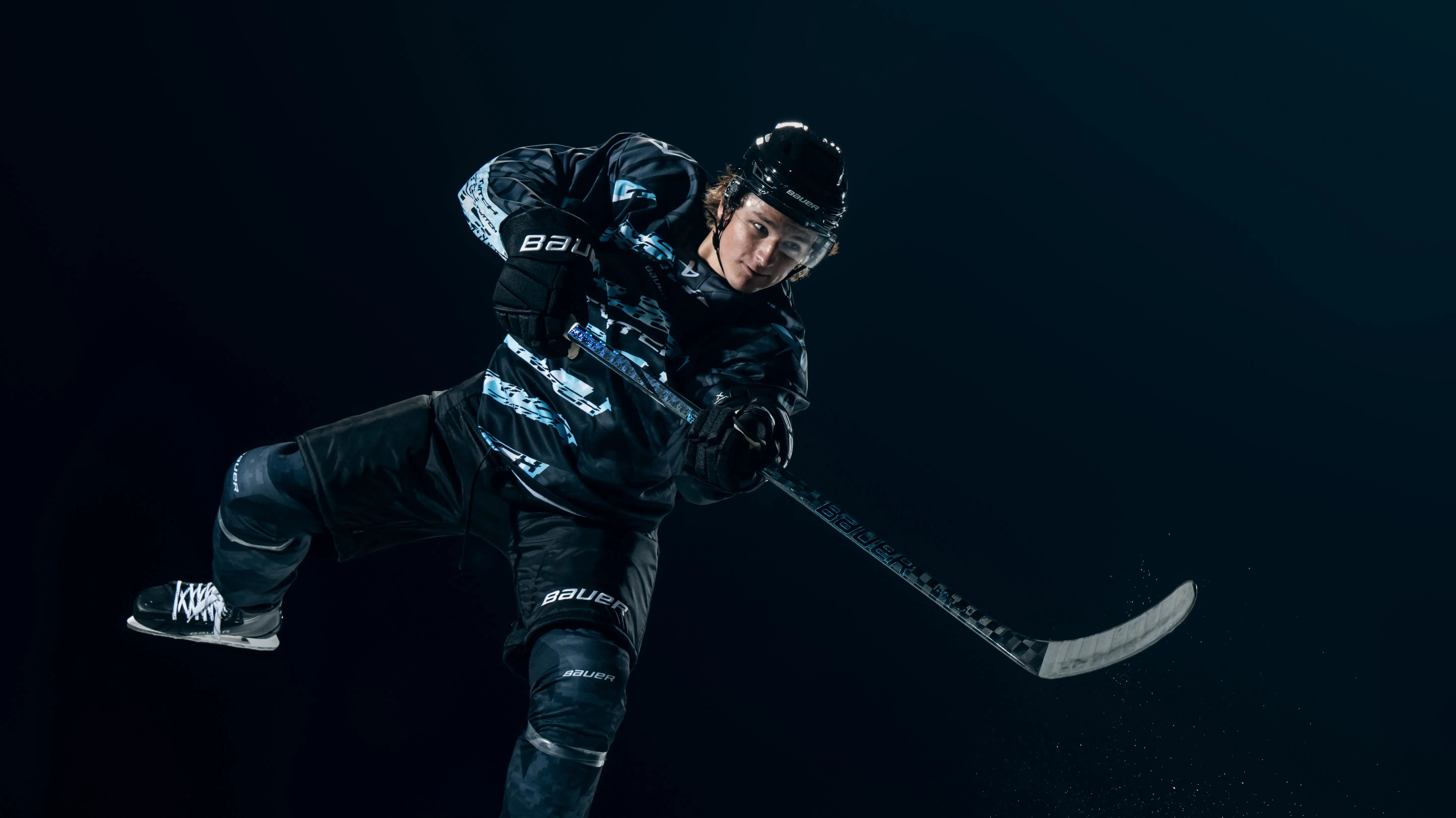 Junior Twitch Grip Hockey Stick - 2024