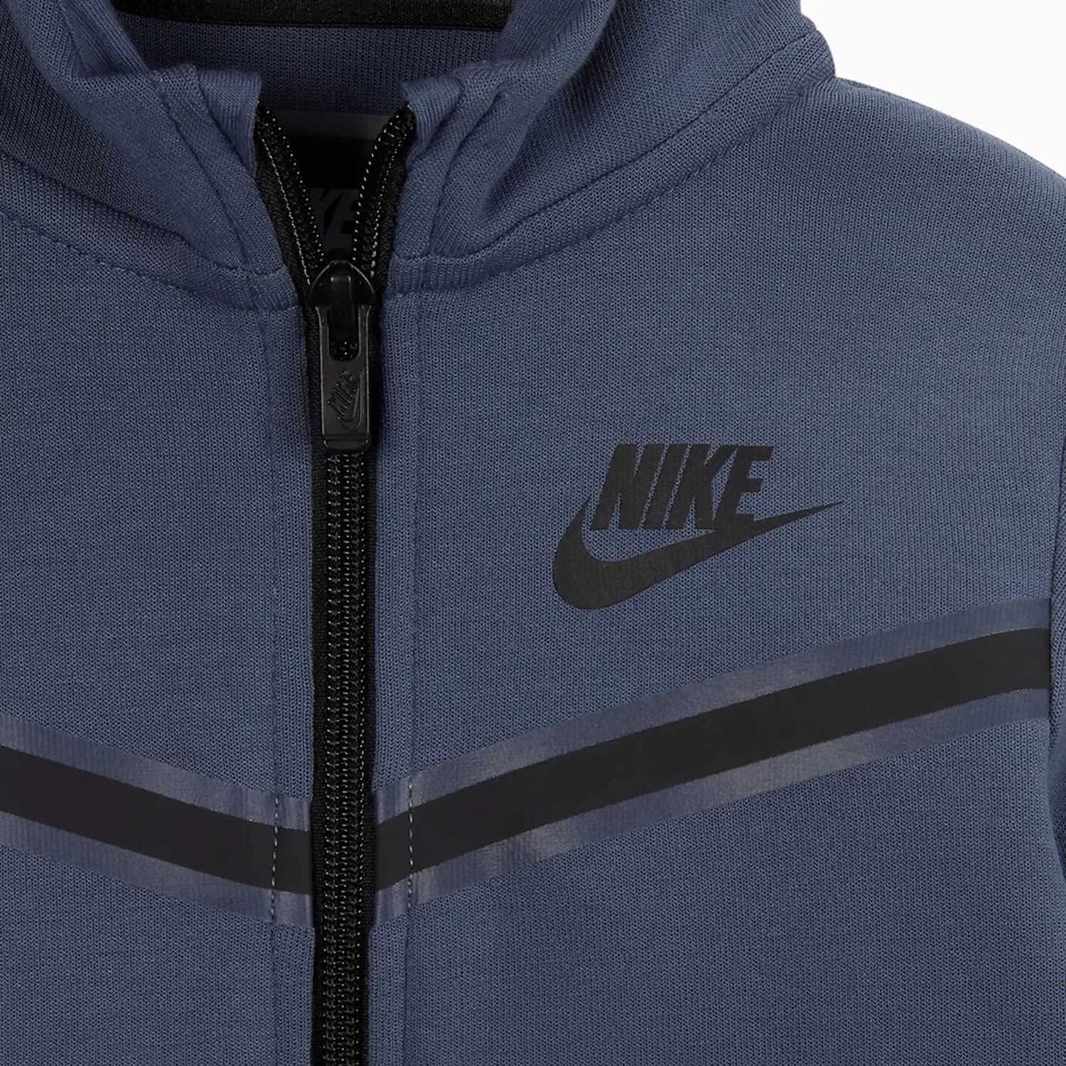 Kid's Sportswear Tech Fleece Outfit