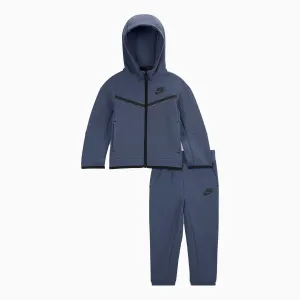 Kid's Sportswear Tech Fleece Outfit