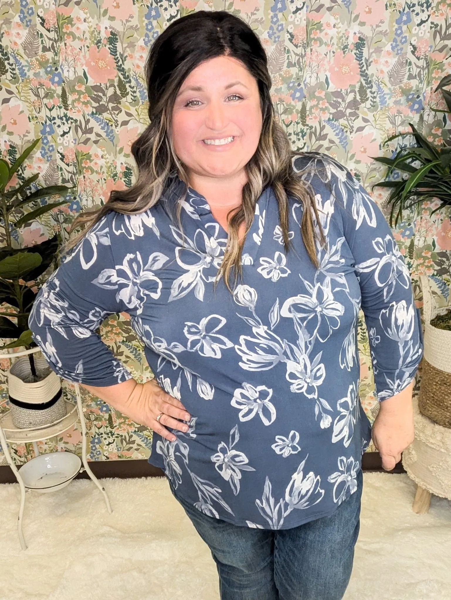 Linnea Drawn Floral 3/4 Sleeve Gabby Top (2 colors)