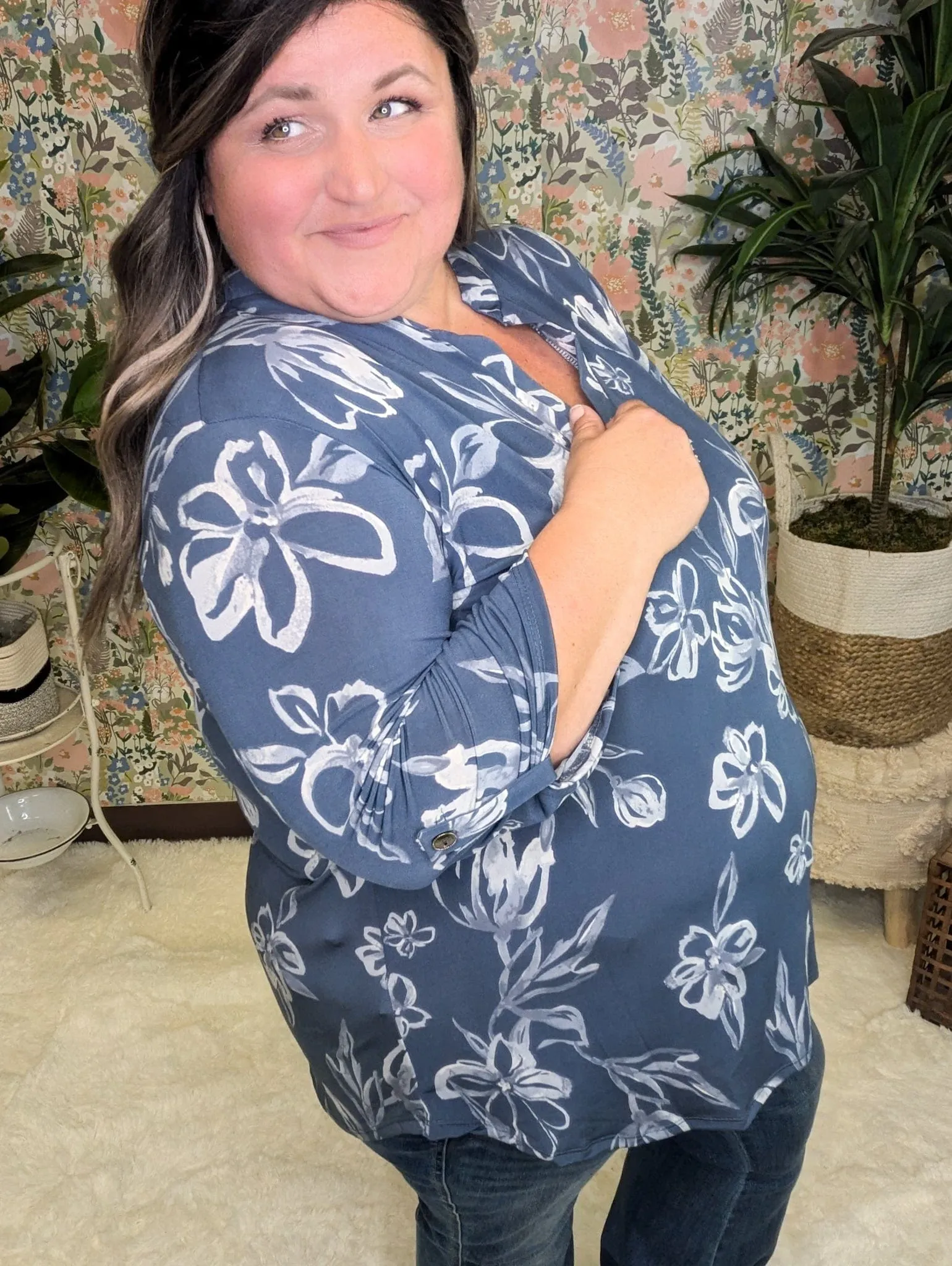 Linnea Drawn Floral 3/4 Sleeve Gabby Top (2 colors)