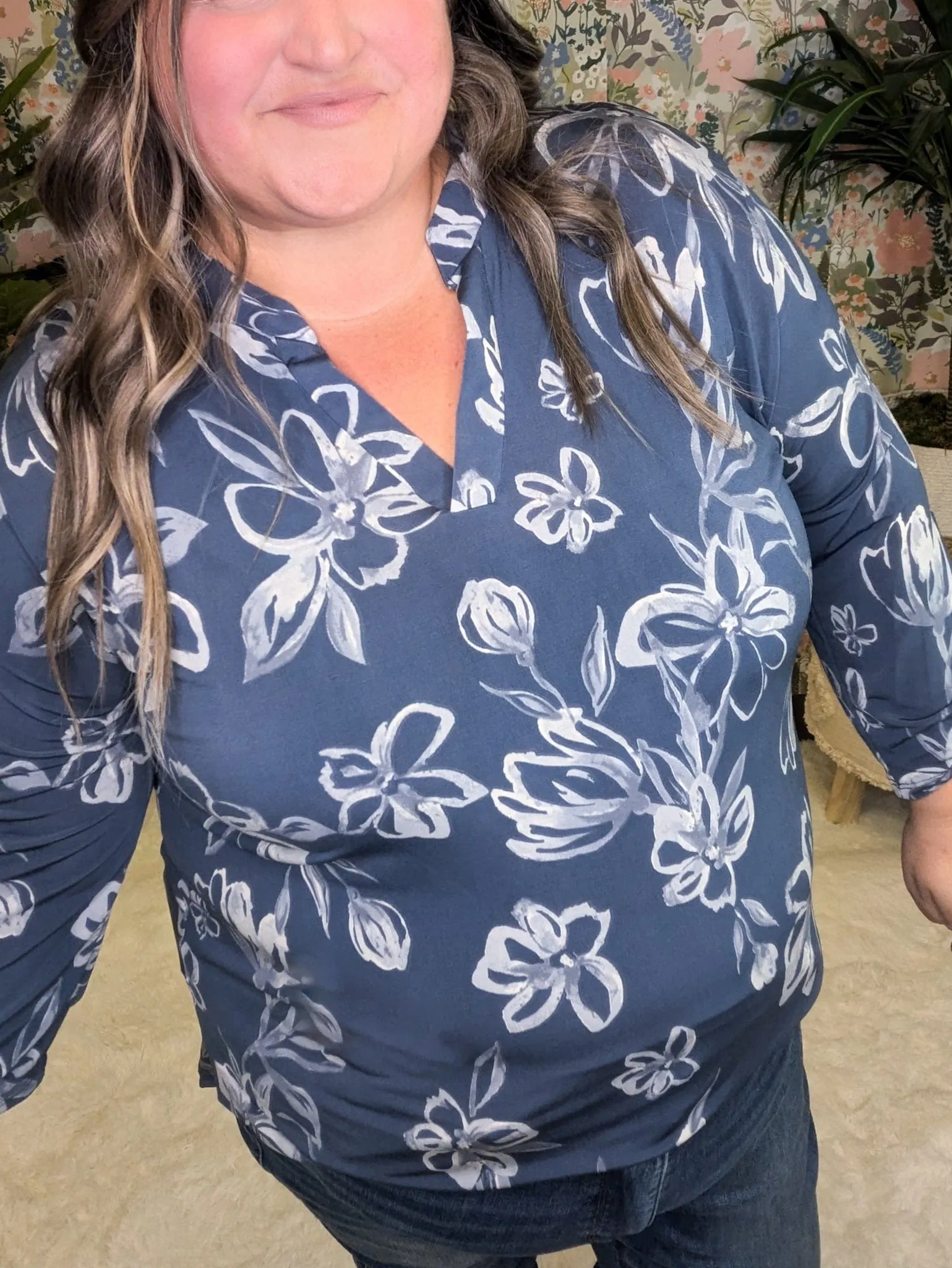 Linnea Drawn Floral 3/4 Sleeve Gabby Top (2 colors)