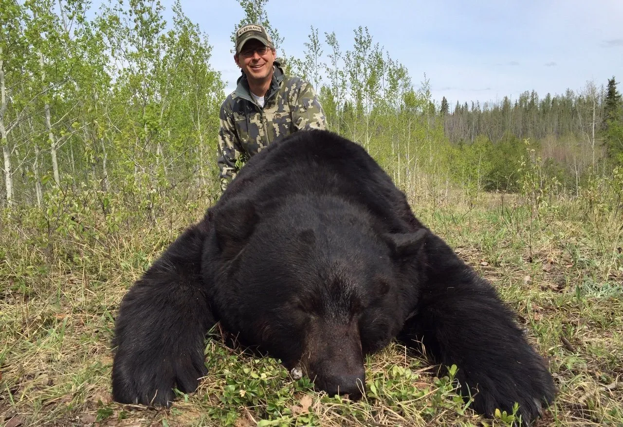 Marshland Outfitters - Central Saskatchewan Bear Hunts