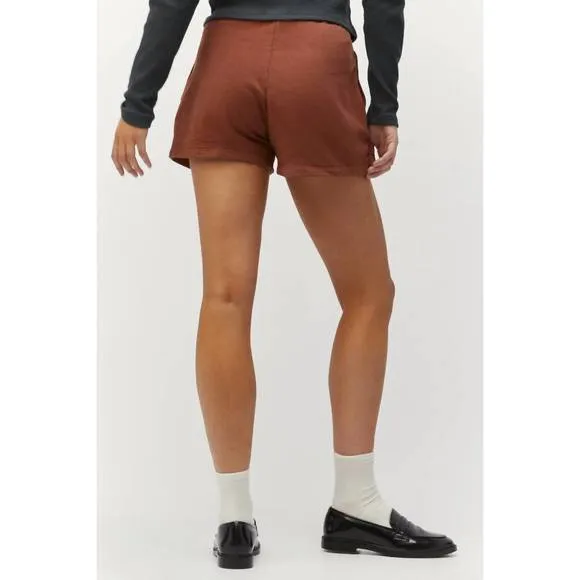 NEW DAYDREAMER horse of gf sweat short in stable
