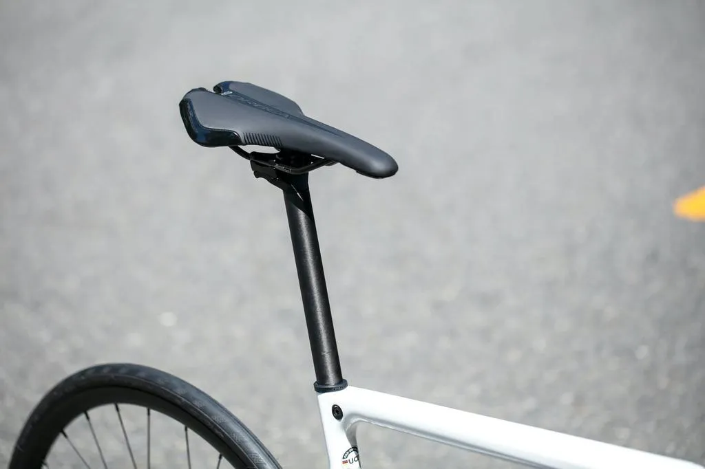 Orbea 2022 Orca M30 Disc Brake Road Bike - Carbon Fibre