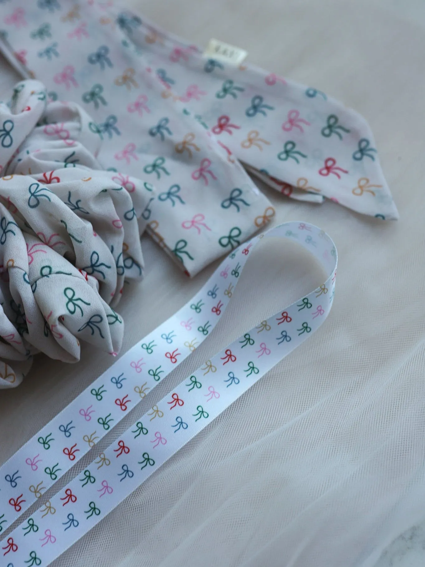 PUT A BOW ON IT HAIR SCARF