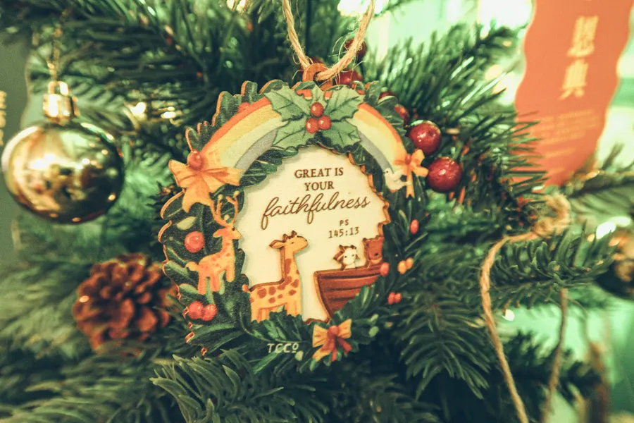 Put on Love {Christmas Tree Baubles}