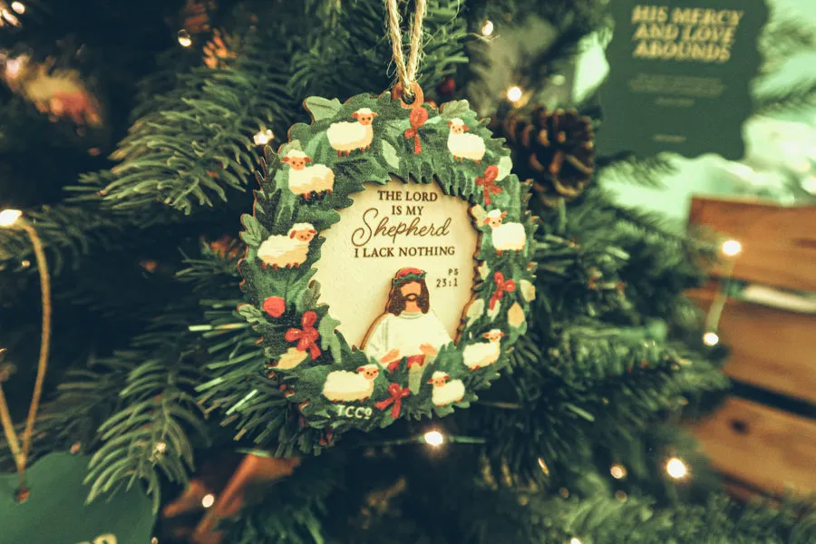 Put on Love {Christmas Tree Baubles}