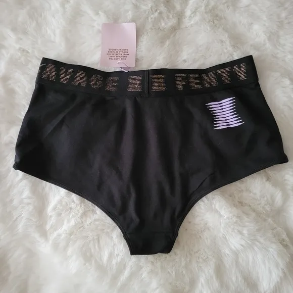 🌟SAVAGE X FENTY BY RHIANNA 2-PACK BOOTY SHORT SIZE M