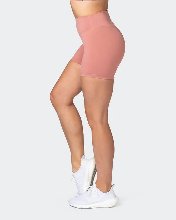 Signature Scrunch Midway Shorts - Desert Sand
