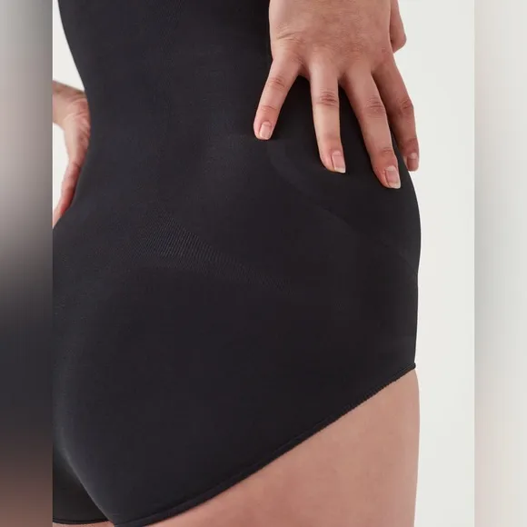 SPANX OnCore Open-Bust Panty Bodysuit -Very Black -NWT - Large