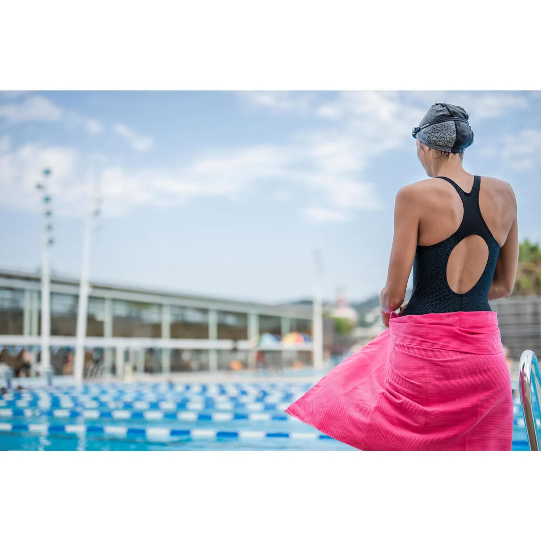 Swimming Microfibre Towel Size XL 110 x 175 cm - Striped