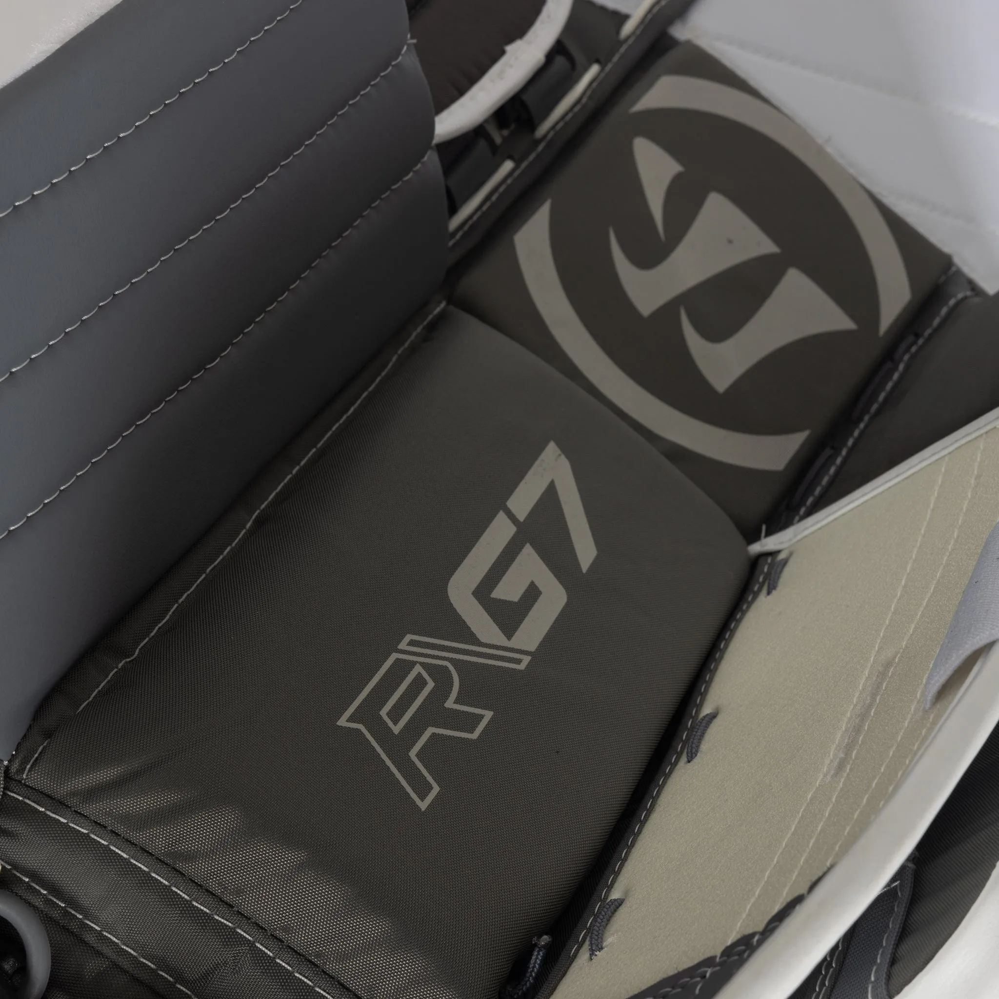 Warrior G7 Junior Goalie Leg Pads