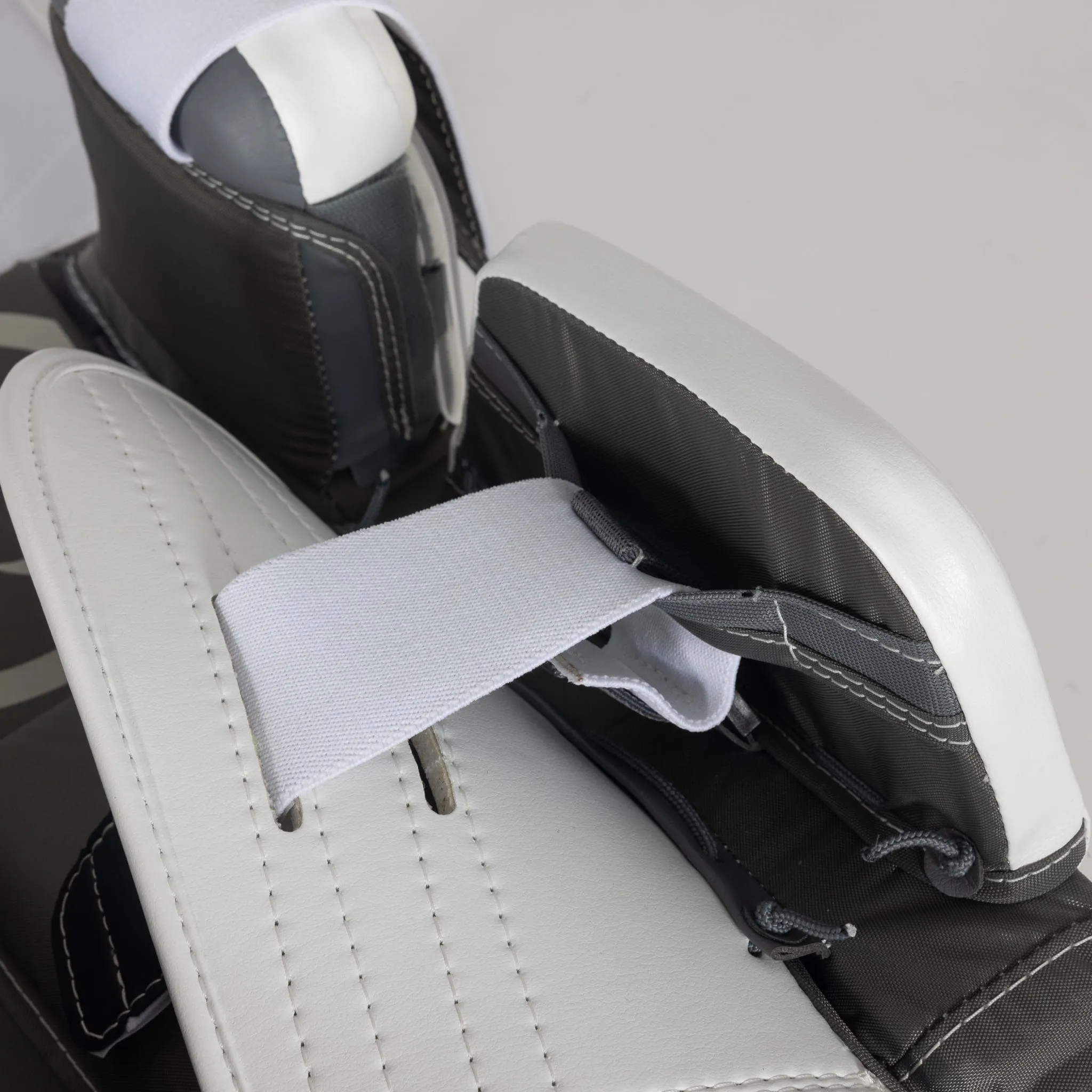 Warrior G7 Junior Goalie Leg Pads