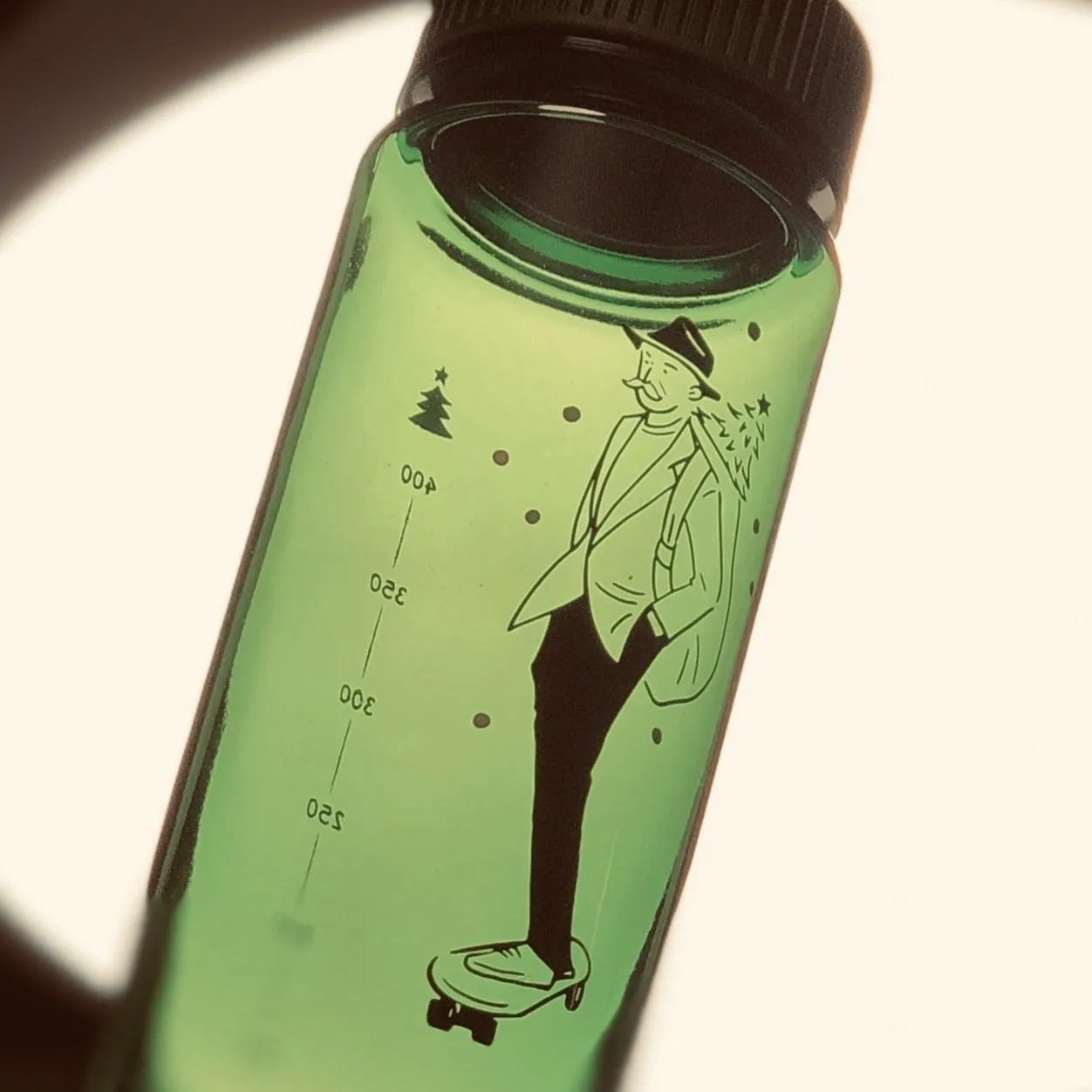 Water Bottle S500 Christmas Skateboarding - Green color