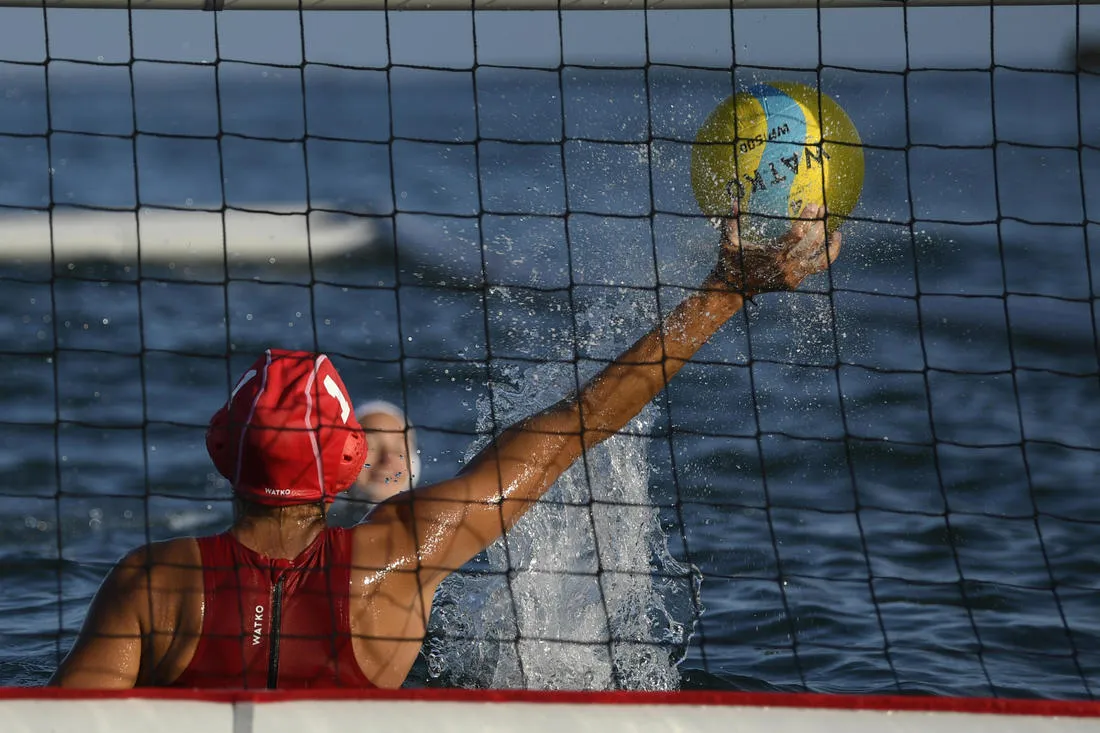 WATER POLO BALL WP500 OFFICIAL SIZE 4 - YELLOW/BLUE